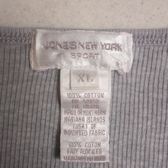 Jones New York Sports Finely Ribbed Gray T-Shirt - Size: XL - Picture 7 of 8